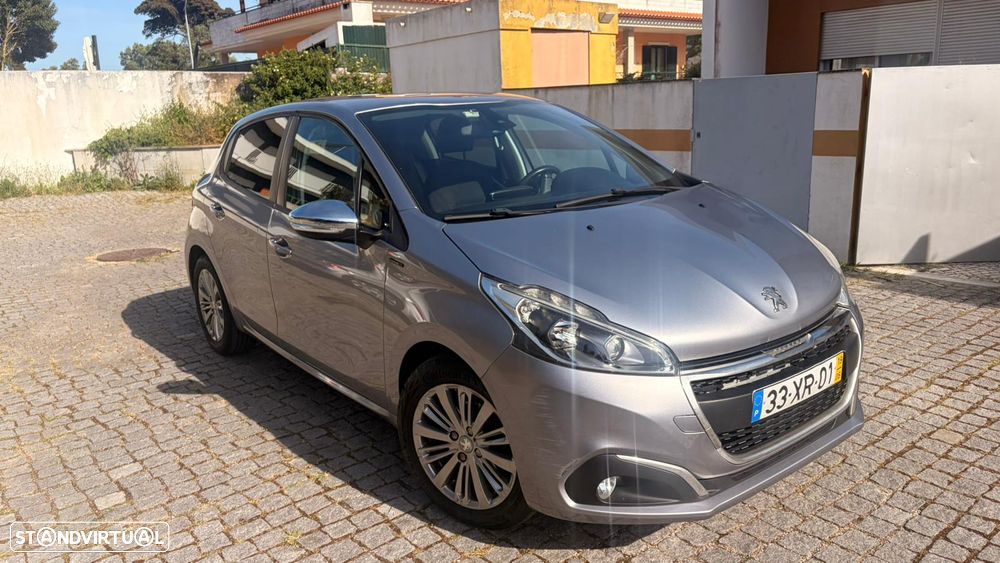 Peugeot 208 1.2 PureTech Signature - 2