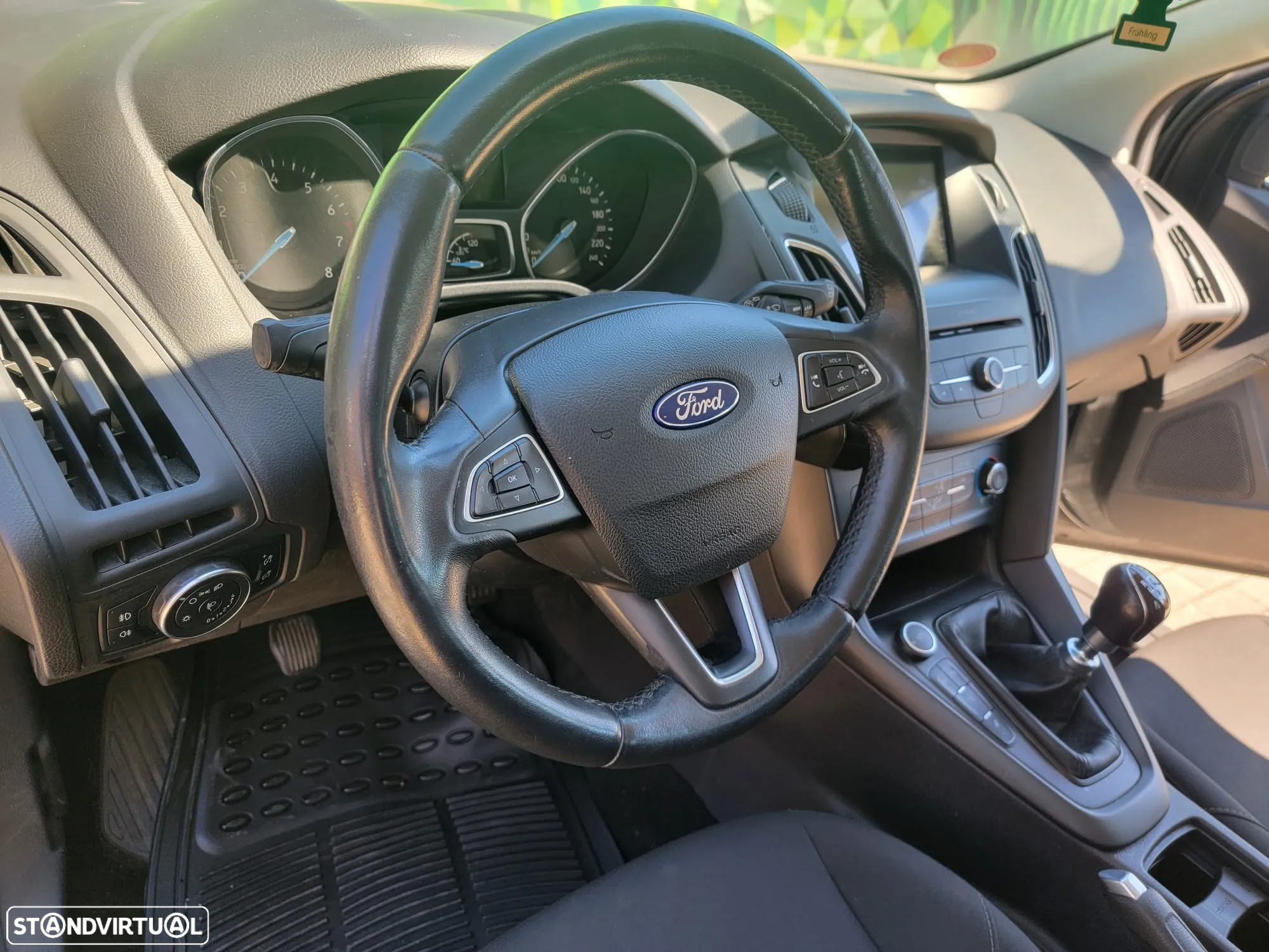 Ford Focus SW 1.0 EcoBoost S&S ST-LINE - 16