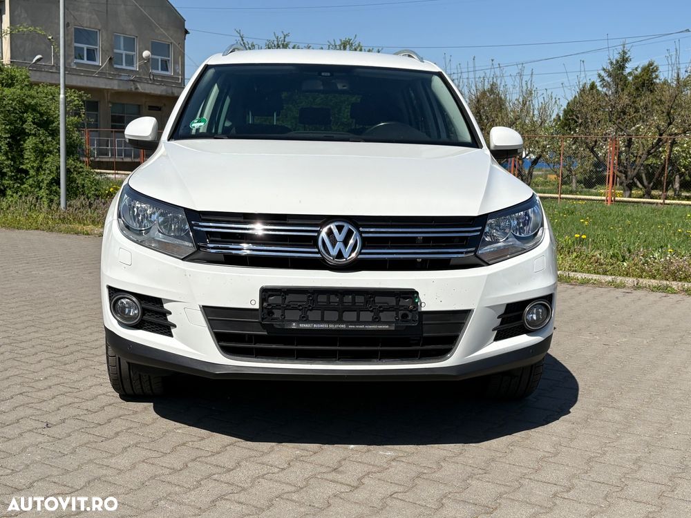 Volkswagen Tiguan - 1