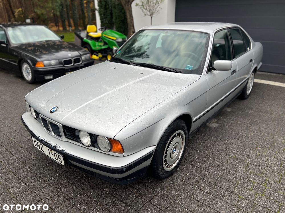 BMW Seria 5 520i - 6
