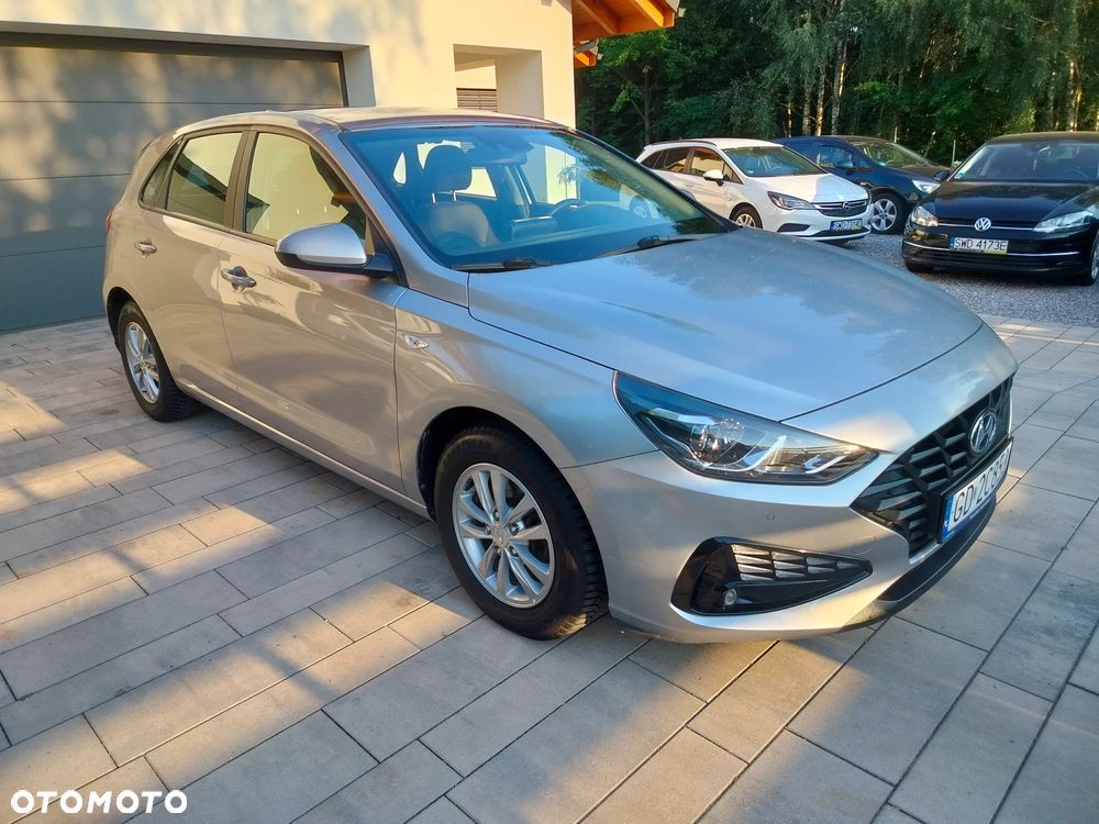 Hyundai i30 1.5 DPI Classic + - 7
