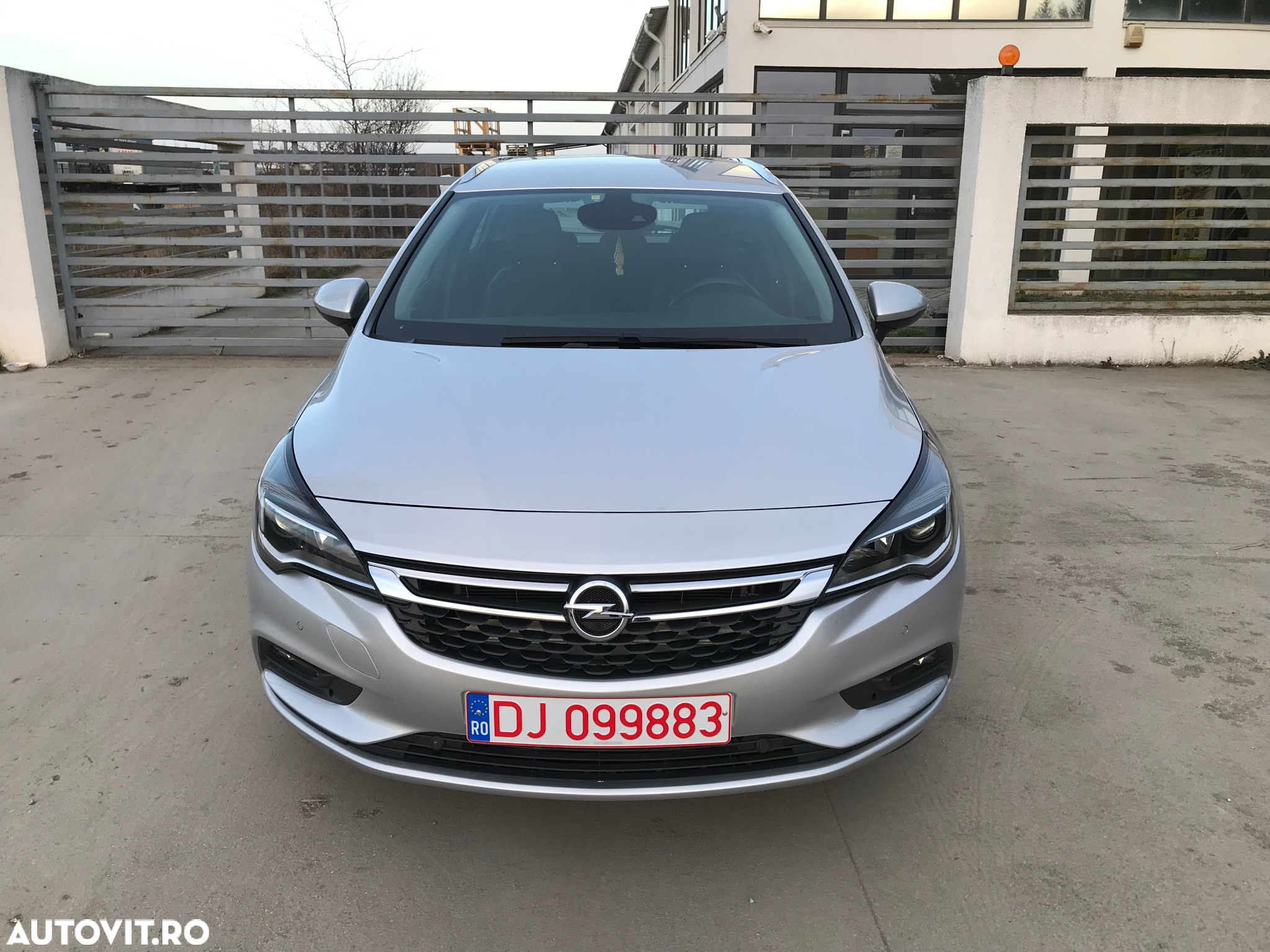 Opel Astra 1.6 D Start/Stop Automatik Sports Tourer Edition - 10