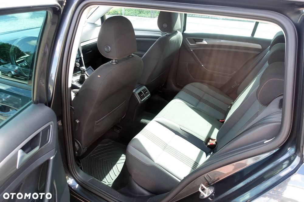 Volkswagen Golf 1.6 TDI BlueMotion Technology Allstar - 16