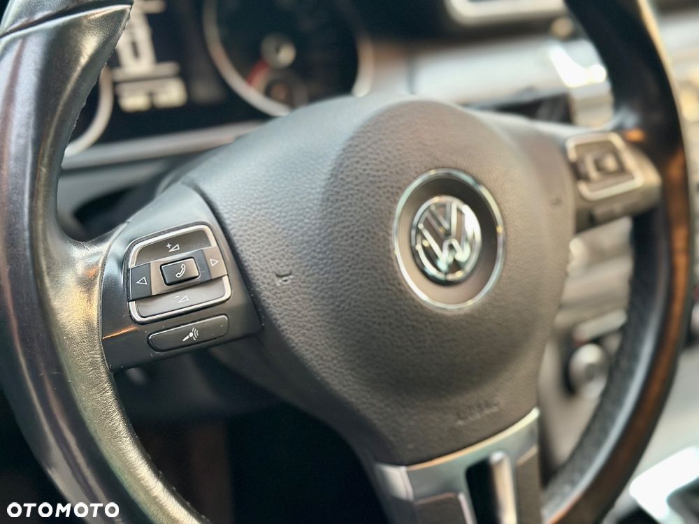 Volkswagen Passat 1.8 TSI Exclusive - 22