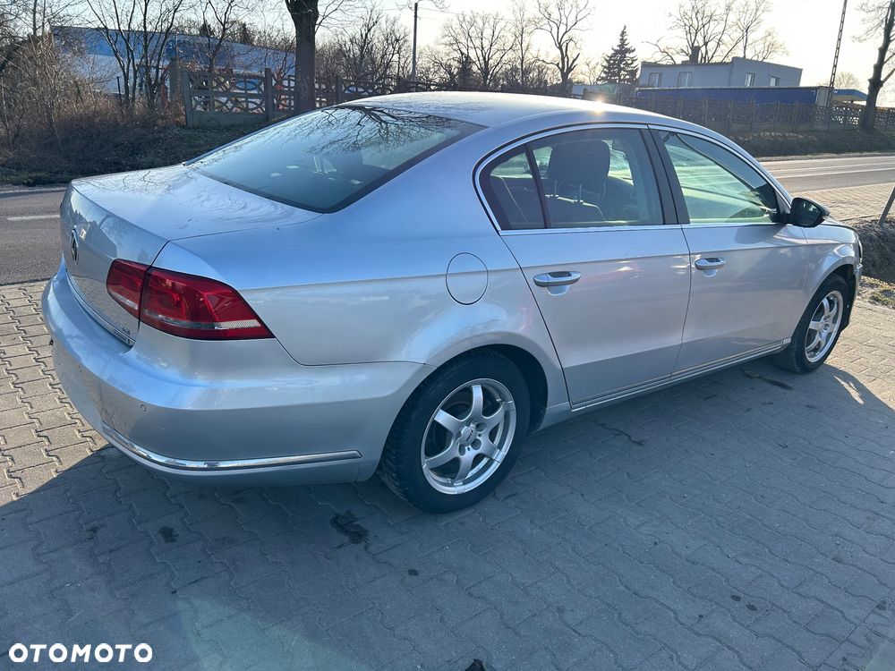Volkswagen Passat - 25
