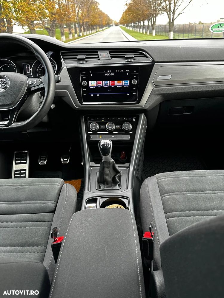 Volkswagen Touran 2.0 TDI Comfortline - 16