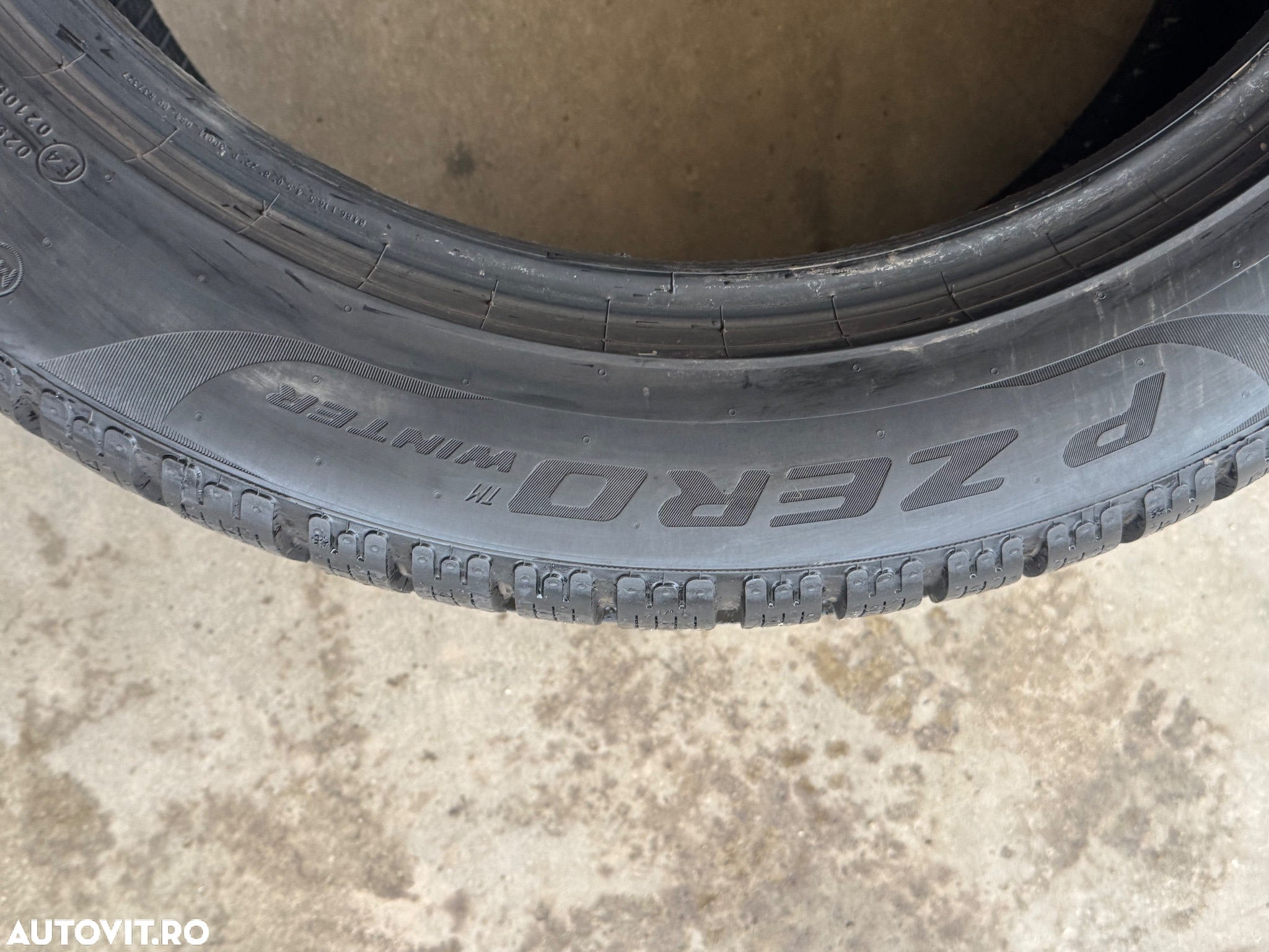 Vând 4 anvelope 235/50/19 Pirelli de iarnă ca noi - 8