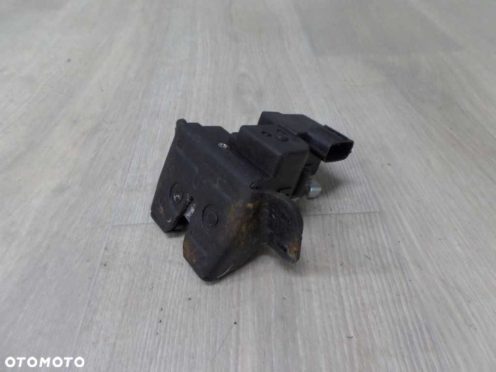 KIA CEE'D CEED LIFT ZAMEK KLAPY BAGAZNIKA 81230-1H000 09-12 - 2