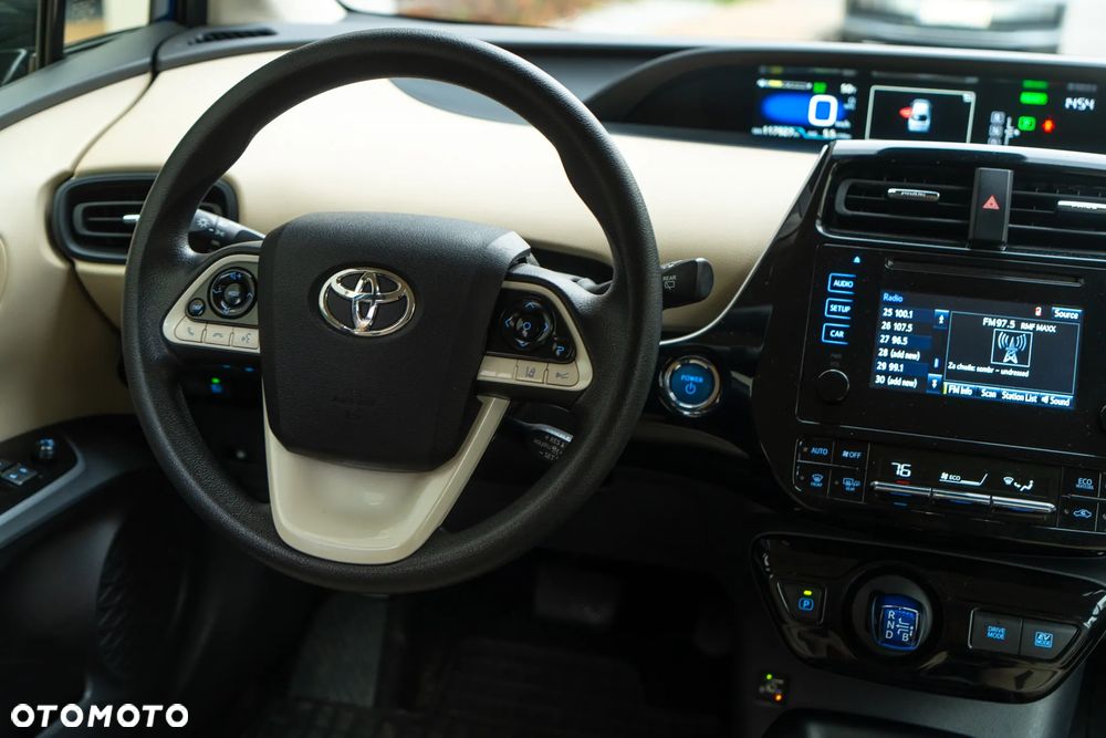 Toyota Prius 1.8 HSD Premium - 22