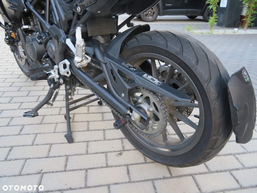 Benelli TRK 502 - 10