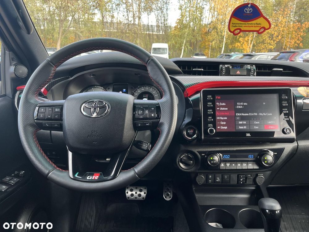 Toyota Hilux 2.8 D-4D Double Cab GR Sport 4x4 - 19