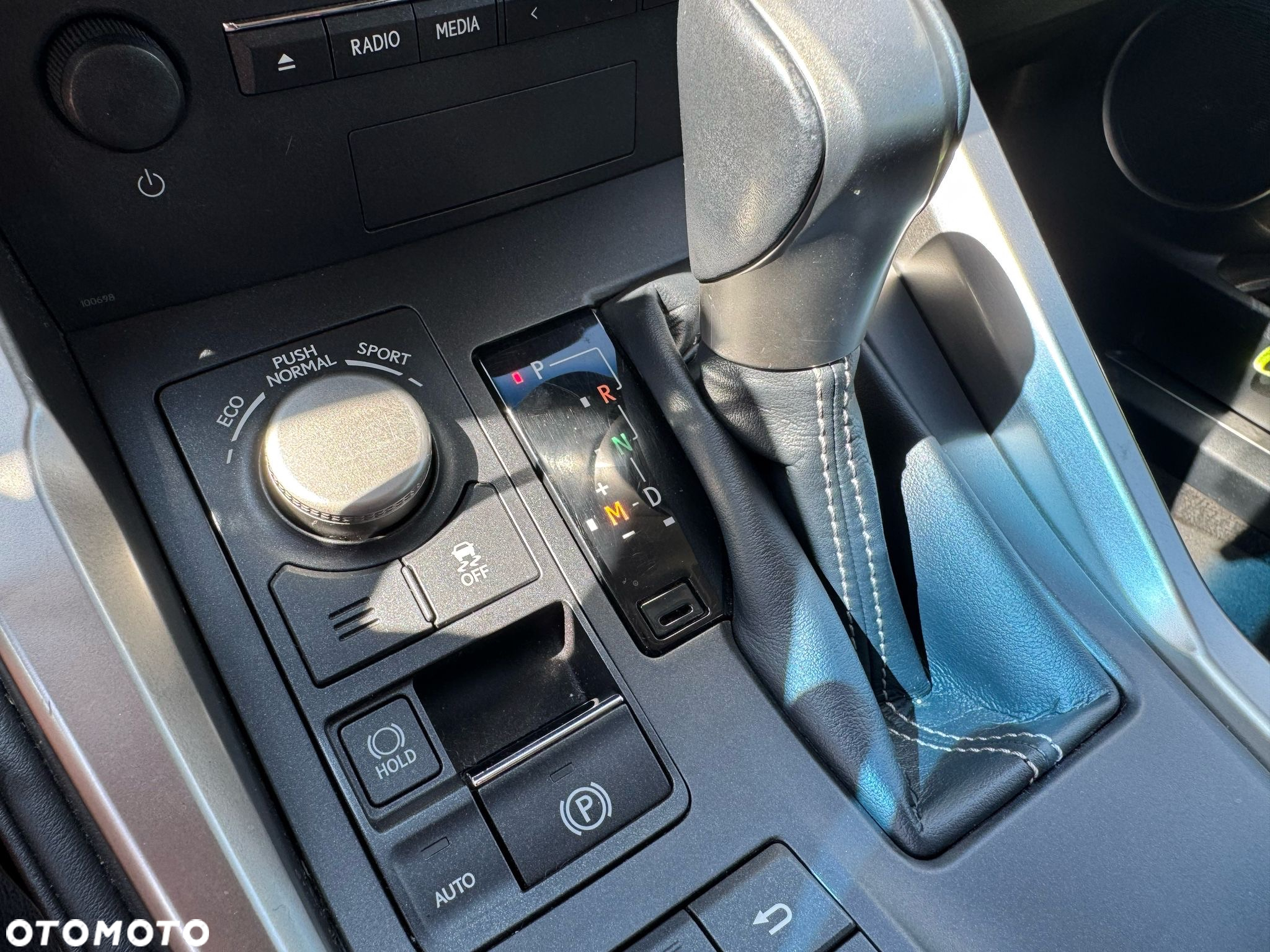 Lexus NX 200t Elegance 2WD - 13