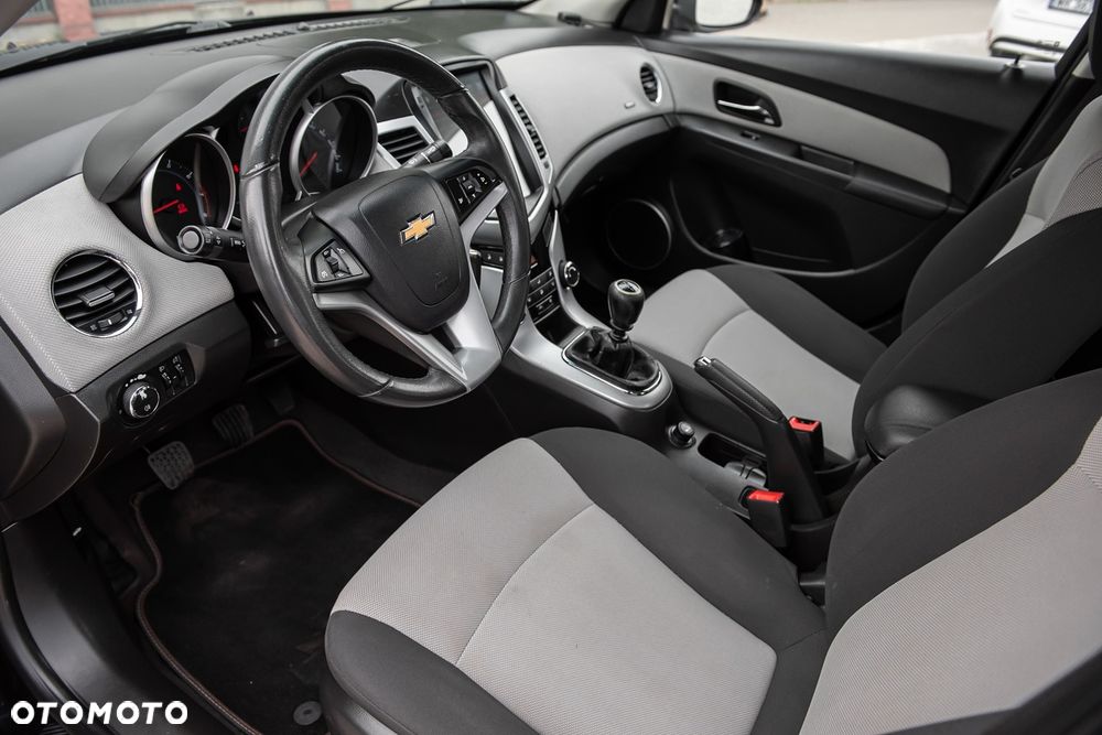 Chevrolet Cruze 1.6 - 15