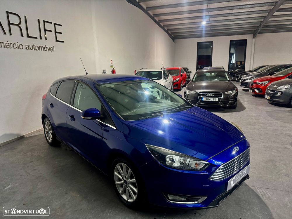 Ford Focus 1.0 EcoBoost S&S TITANIUM - 2