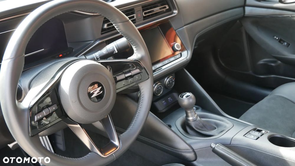 Nissan 400 Z - 16