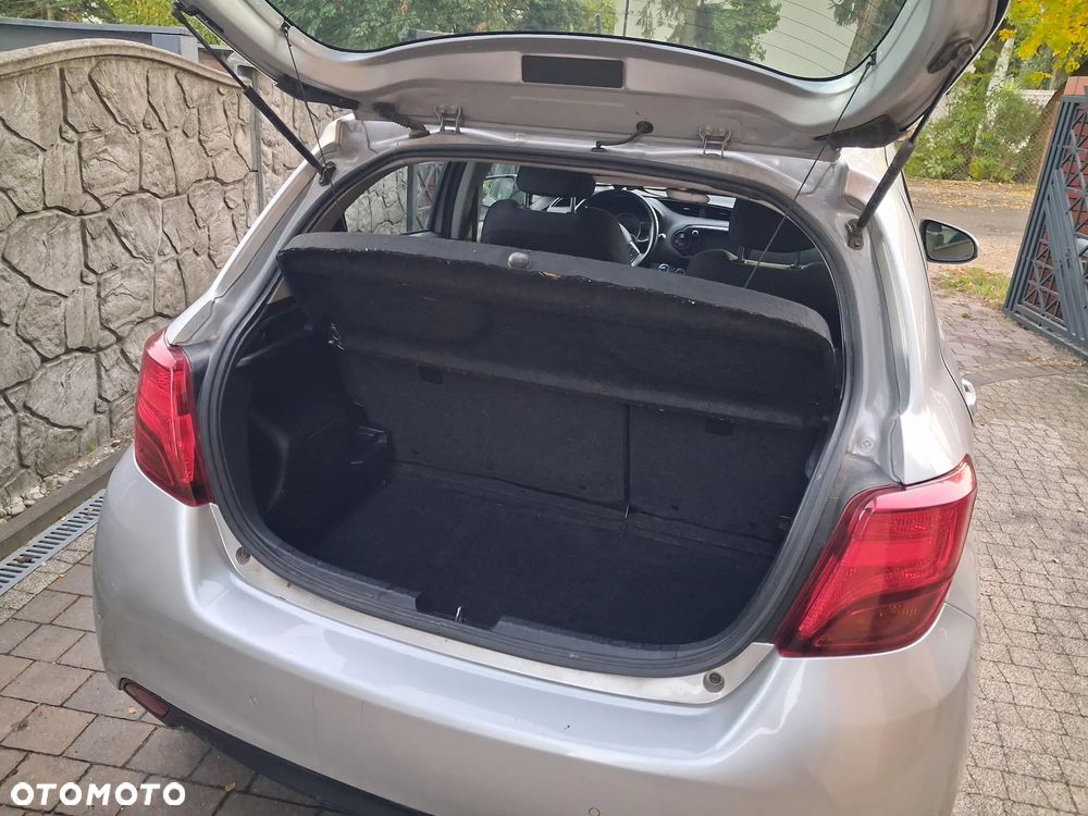 Toyota Yaris Hybrid 100 Active EU6 - 16