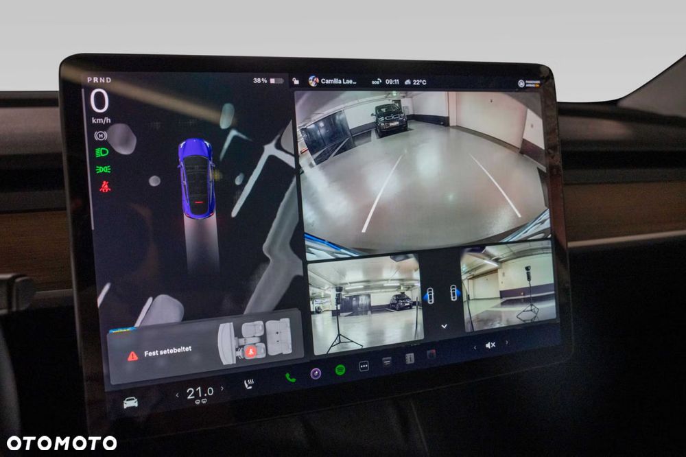 Tesla Model Y Performance Dual Motor AWD - 12