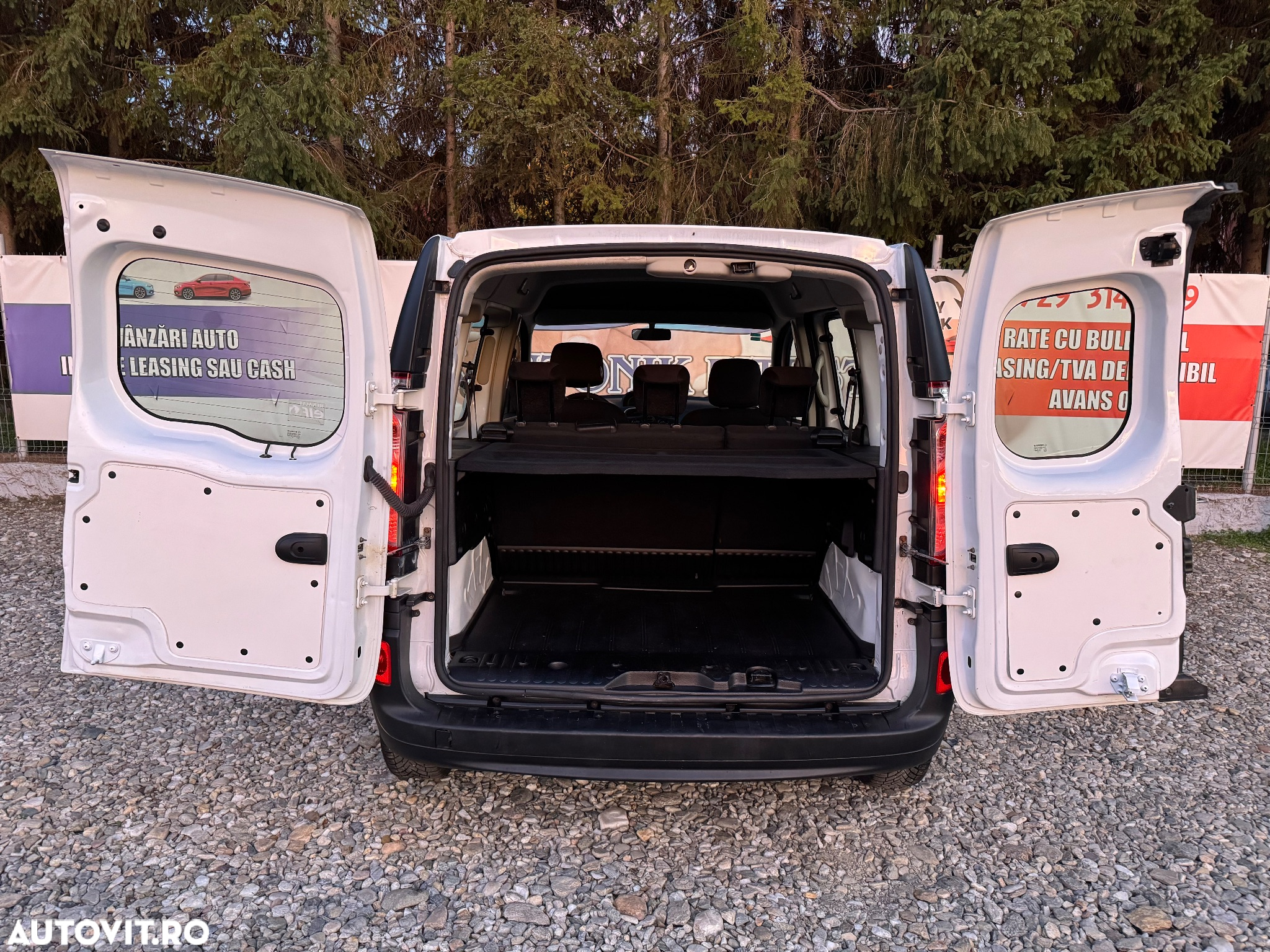 Renault Kangoo BLUE dCi 115 Techno - 12
