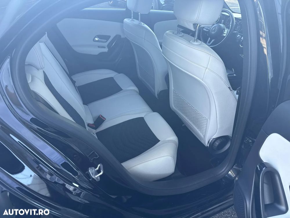 Mercedes-Benz A - 22