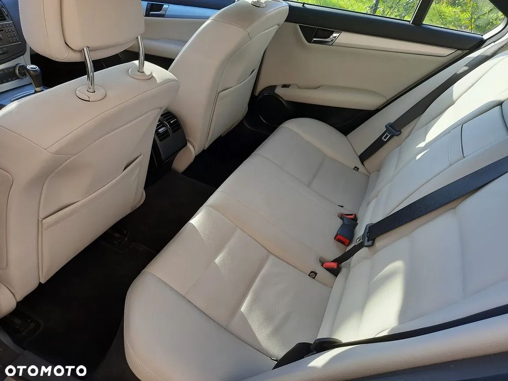 Mercedes-Benz Klasa C 220 CDI Avantgarde - 18