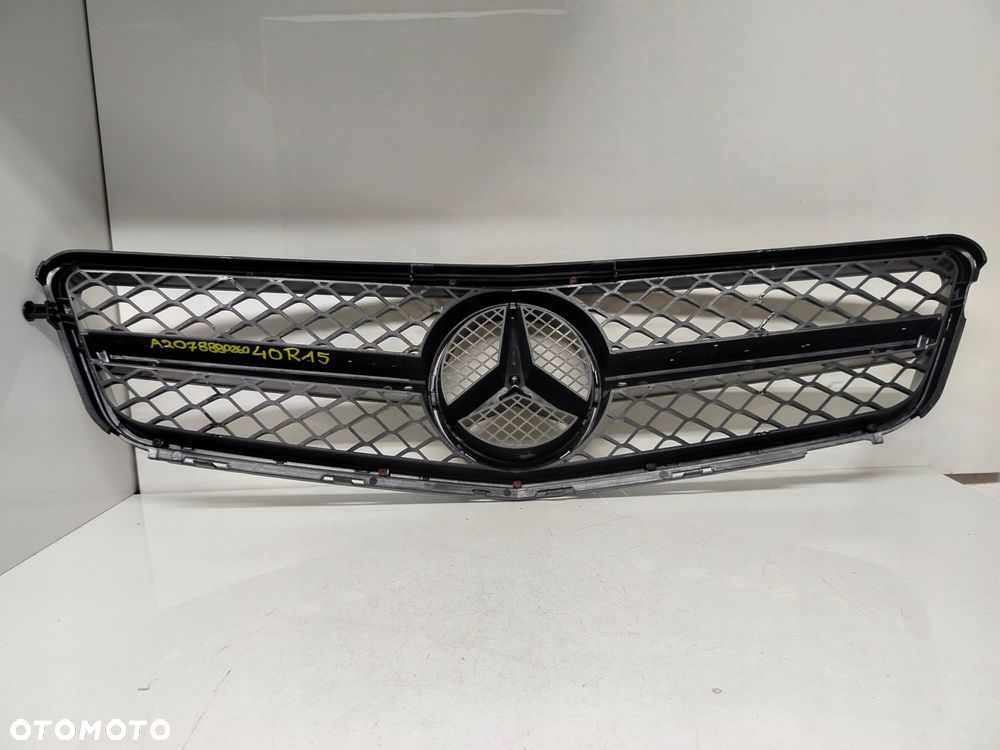 mercedes w207 09r- grill atrapa chłodnicy a2078880260 - 7