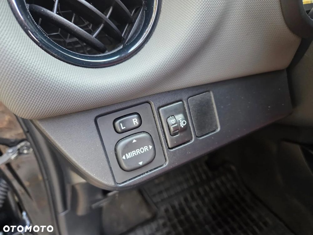 Toyota Yaris 1.33 Prestige - 16