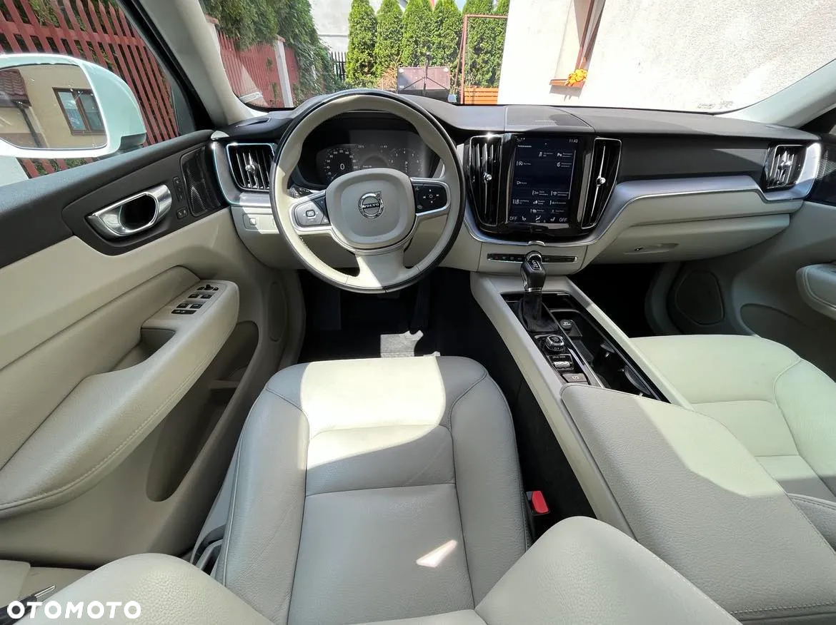 Volvo XC 60 T5 AWD Momentum - 3