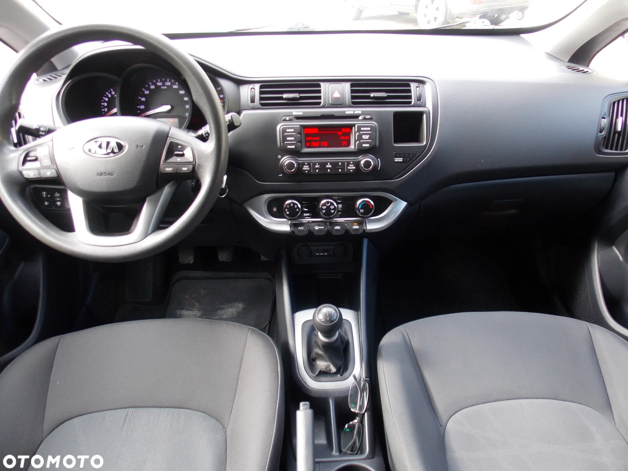 Kia Rio 1.2 Business Line - 25