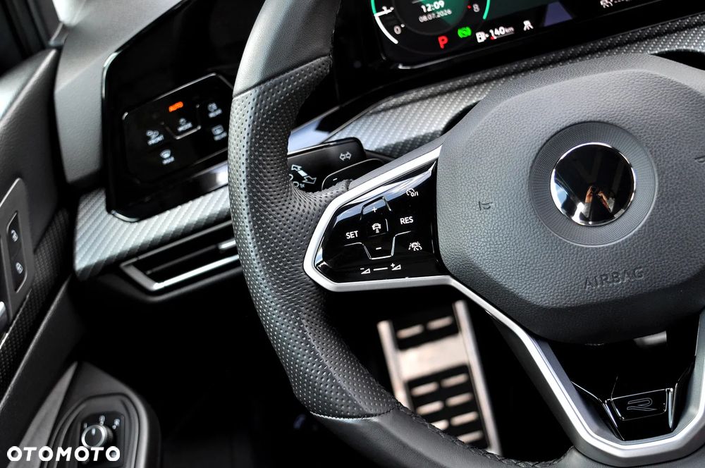 Volkswagen Golf 1.5 eTSI OPF DSG R-Line - 22
