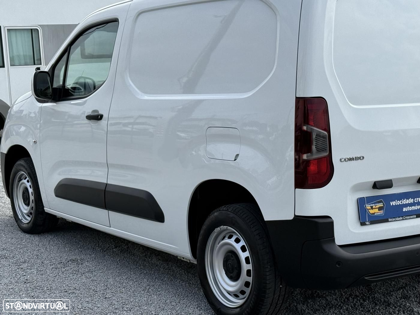 Opel Combo 1.5 CDTI IVA Dedutivel 3 Lug. Ecrã - 12