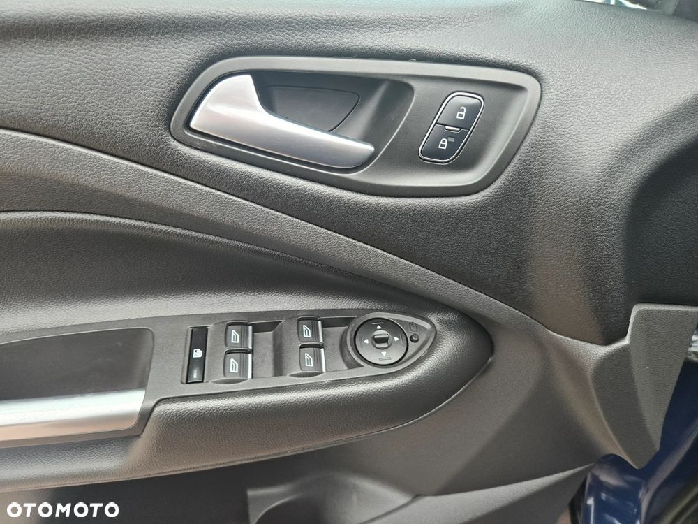 Ford Kuga 1.5 EcoBoost 2x4 Cool & Connect - 17