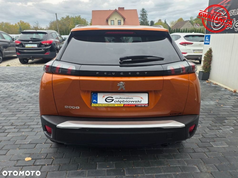 Peugeot 2008 - 8