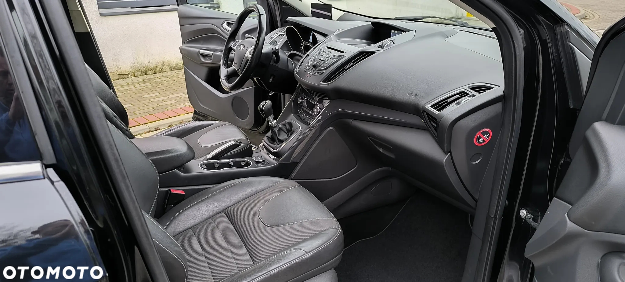 Ford Kuga 1.5 EcoBoost 2x4 Business Edition - 35