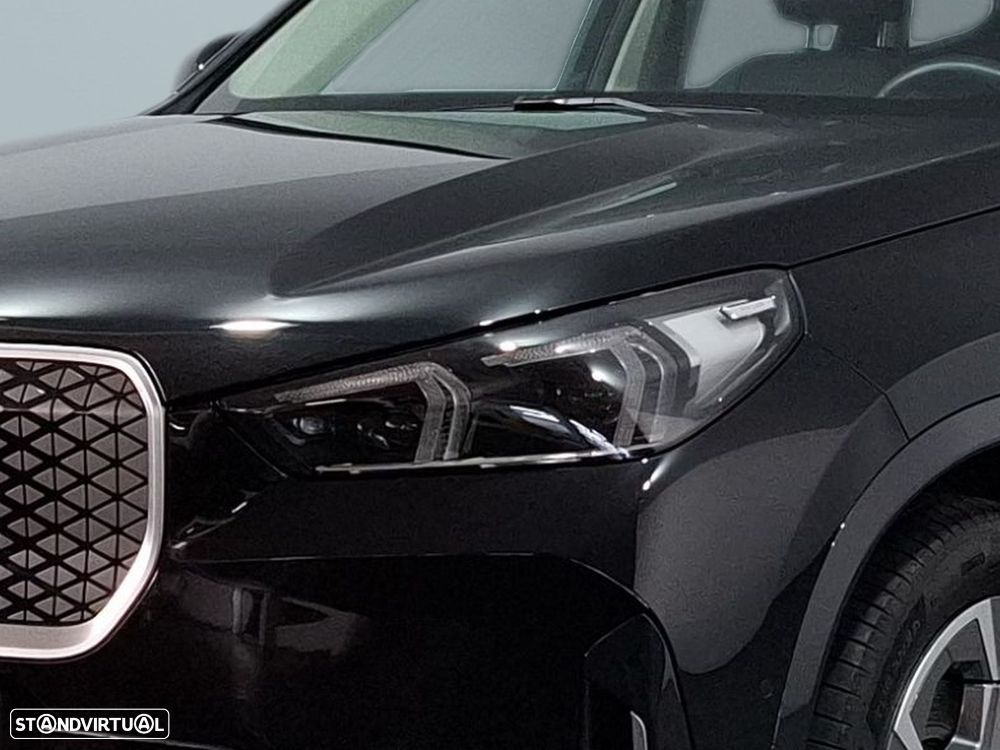 BMW iX1 eDrive20 — photo 3