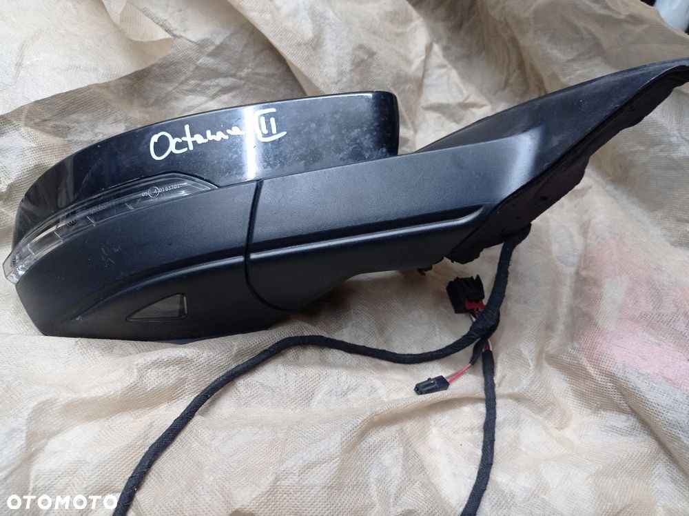Lusterko octavia 3 III 5e asystent fotochrom 11 15+2 - 2