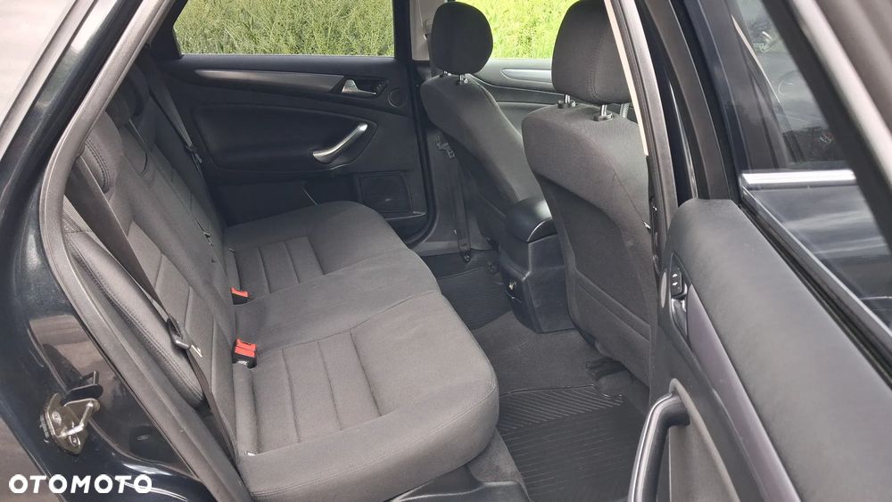 Ford Mondeo - 11