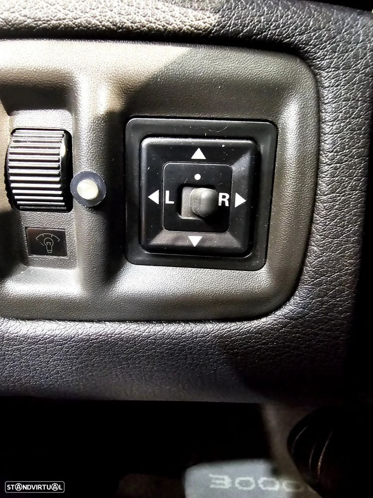 Mitsubishi 3000 GT - 5