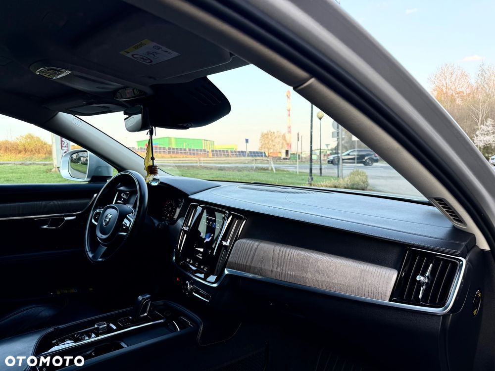 Volvo V90 D5 AWD Momentum Pro - 9