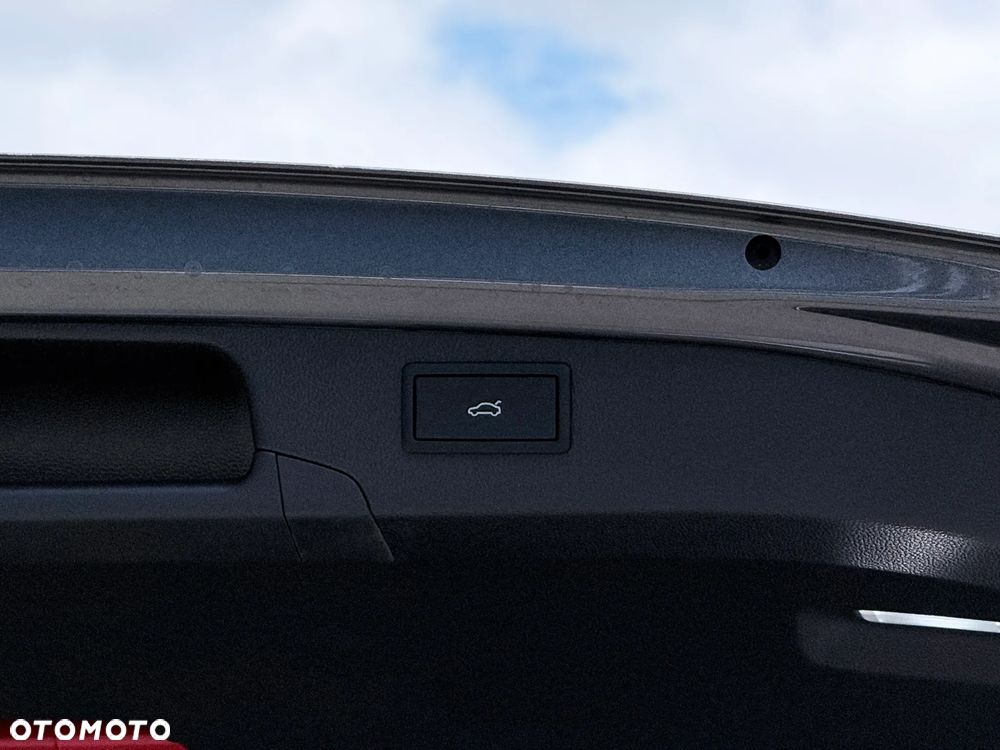 Volkswagen Passat 2.0 TDI EVO Elegance DSG - 16