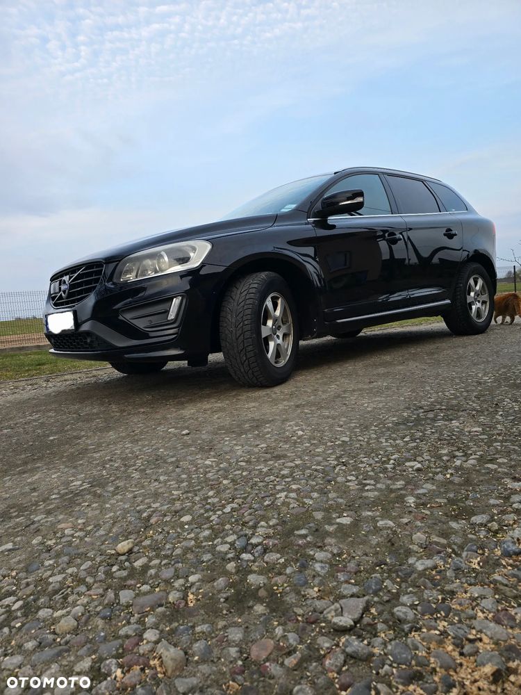 Volvo XC 60 D5 AWD R-Design Momentum - 5