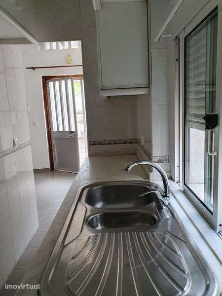 Arrendo casa T1 na Ramada-Odivelas - Grande imagem: 2/11