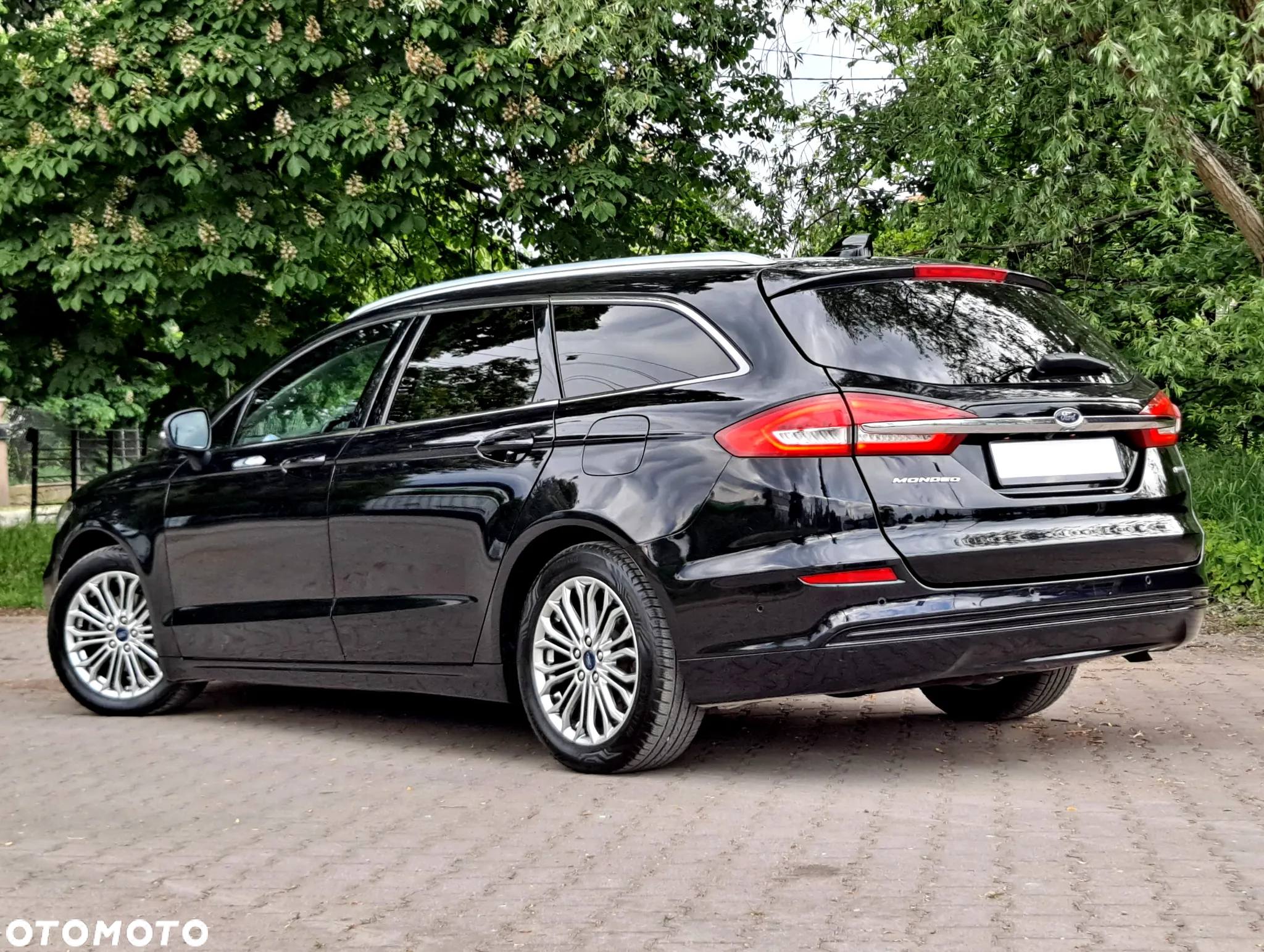 Ford Mondeo - 32