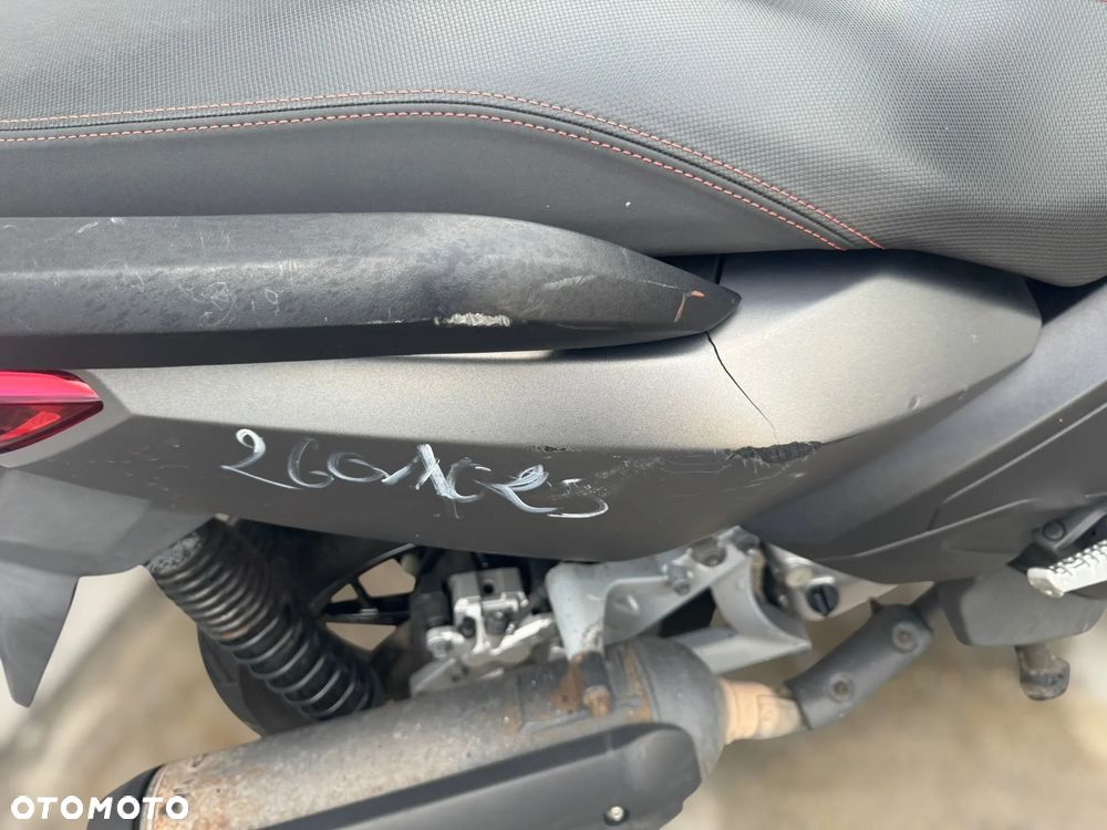 Yamaha X-max - 23