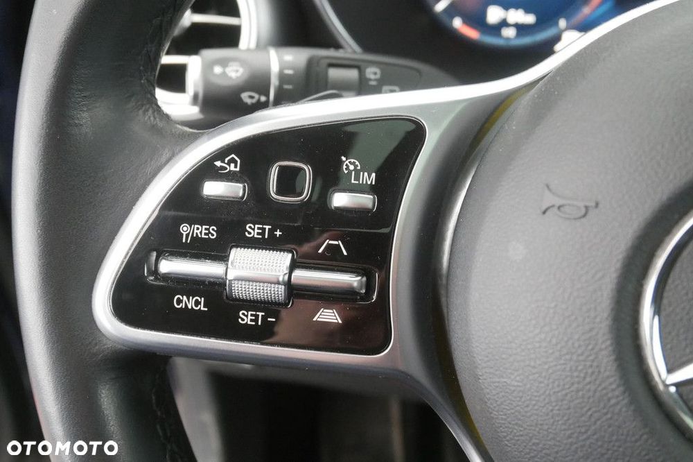 Mercedes-Benz GLC - 30