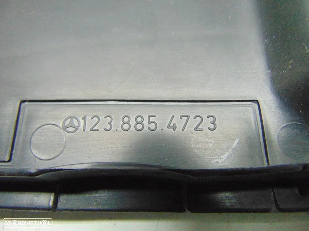 Mercedes W123 plásticos para choques - 4