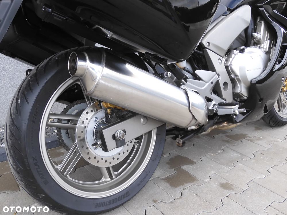 Honda CBF - 10