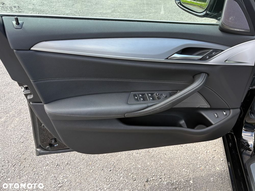 BMW Seria 5 530e iPerformance GPF M Sport sport - 19