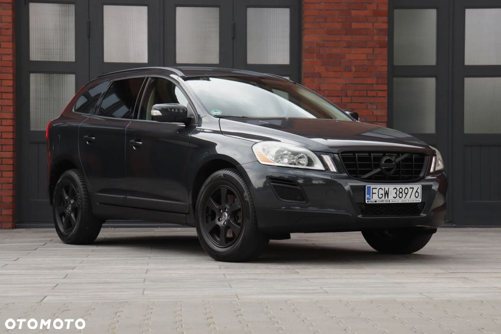 Volvo XC 60 D3 Momentum - 8