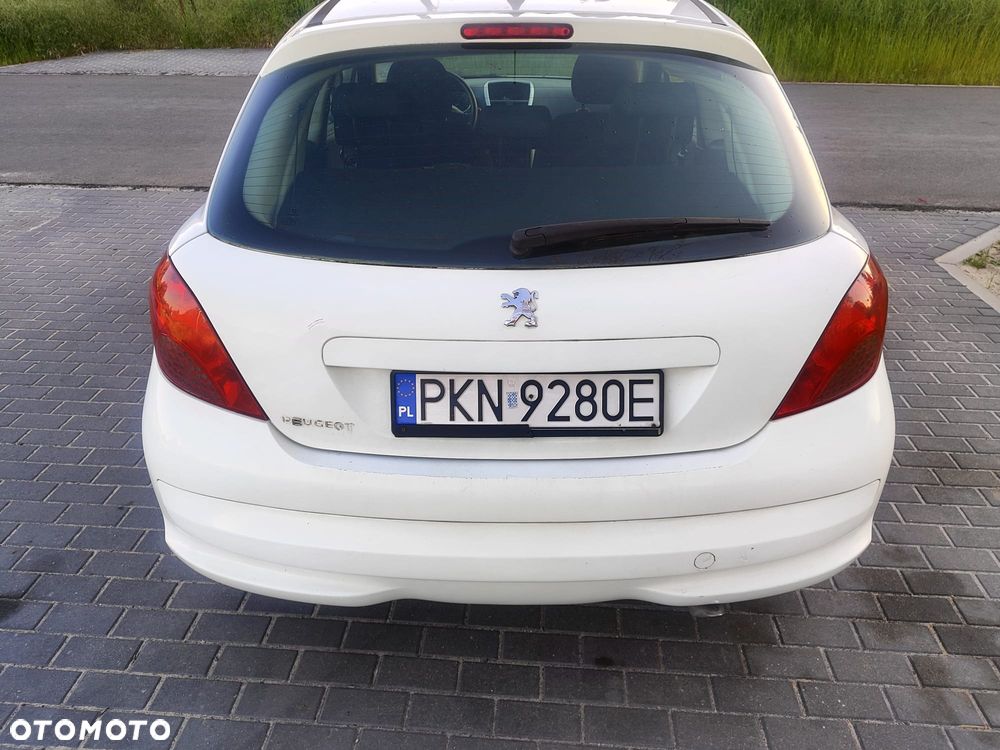 Peugeot 207 1.4 HDi Presence - 4
