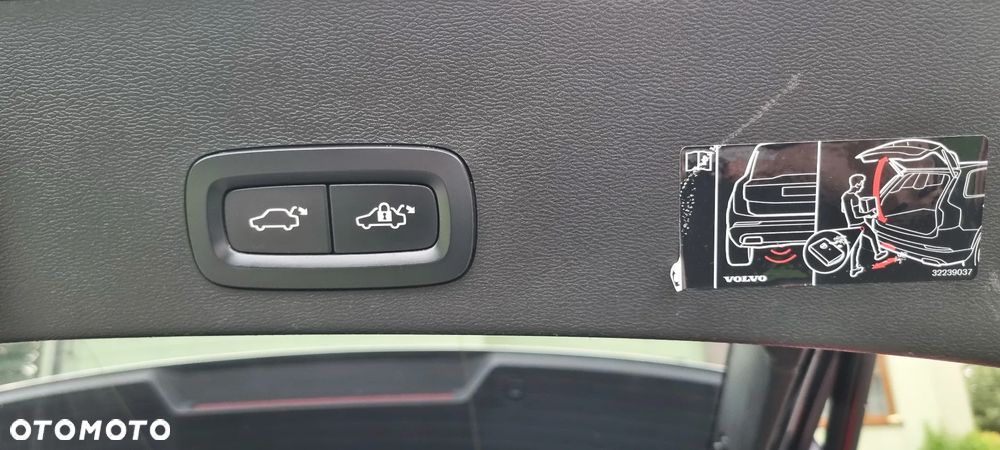 Volvo XC 40 D3 Momentum Pro - 34